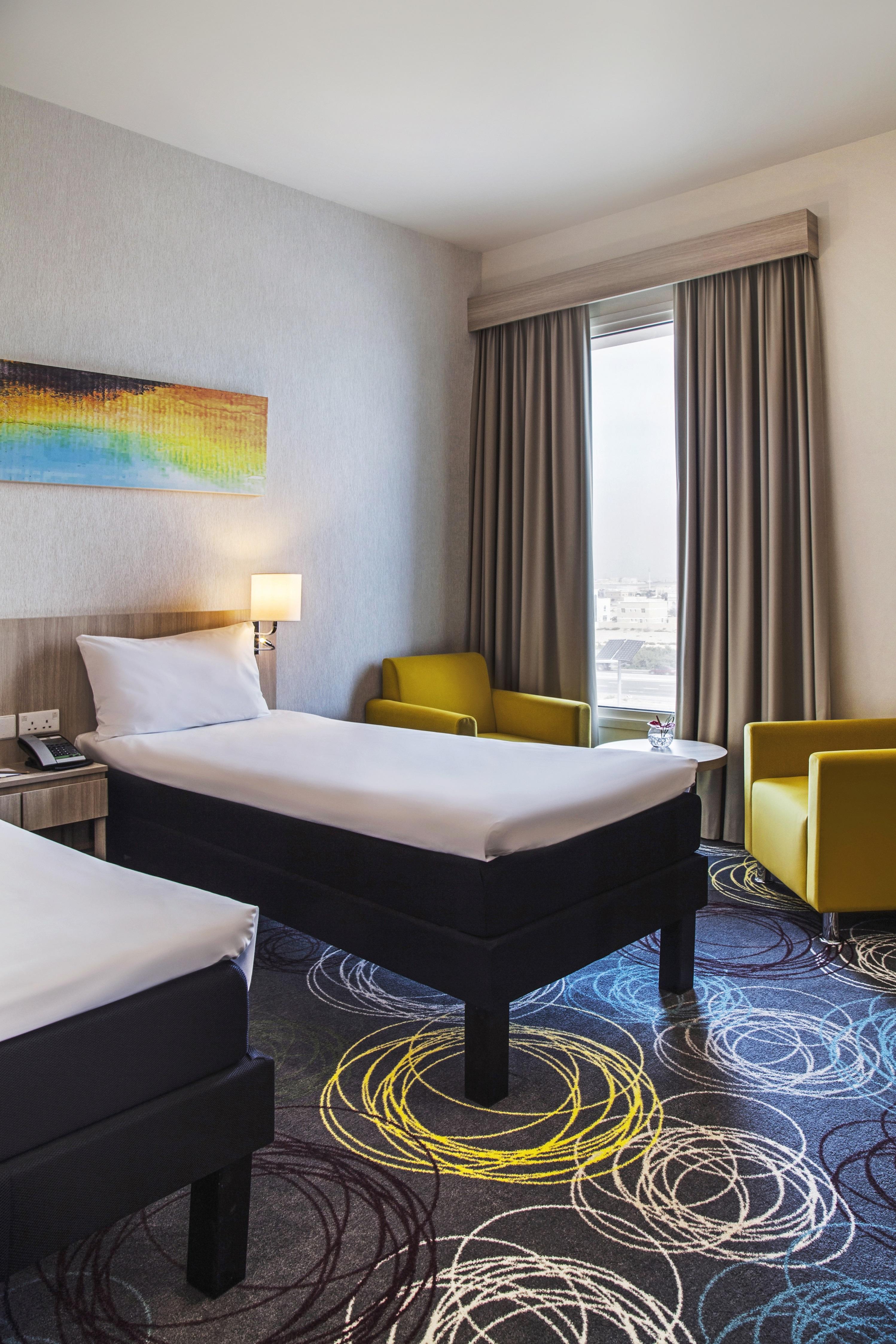 Hotel Ibis Styles Dragon Mart Dubaj Zewnętrze zdjęcie