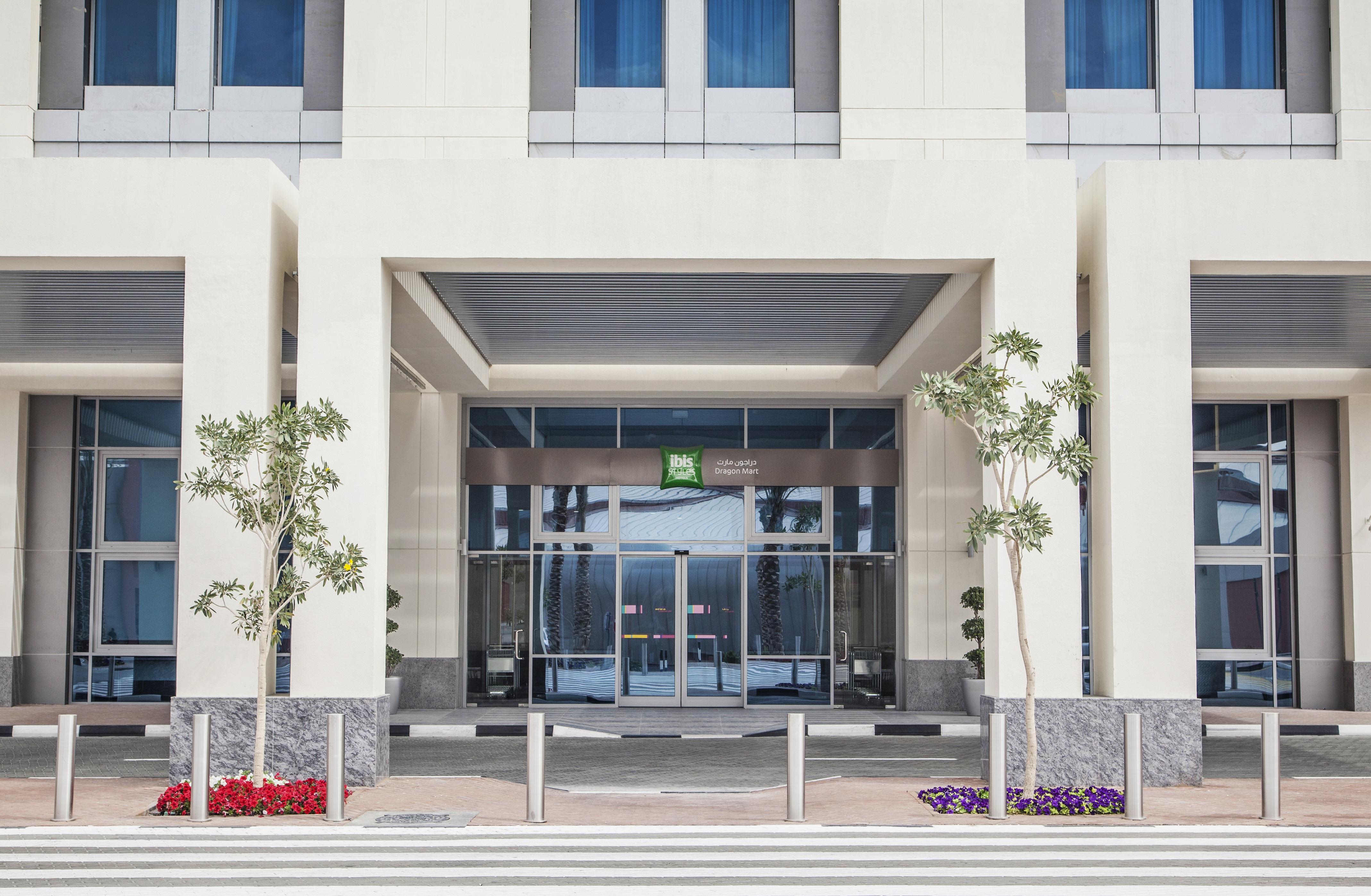 Hotel Ibis Styles Dragon Mart Dubaj Zewnętrze zdjęcie