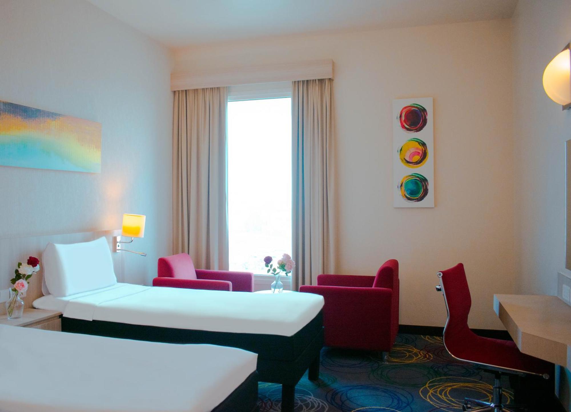 Hotel Ibis Styles Dragon Mart Dubaj Zewnętrze zdjęcie
