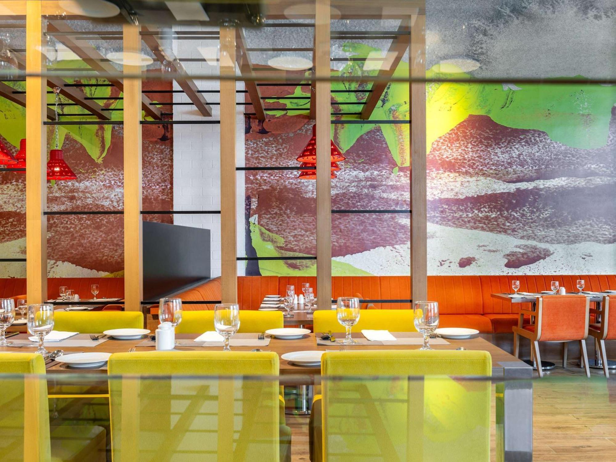 Hotel Ibis Styles Dragon Mart Dubaj Zewnętrze zdjęcie