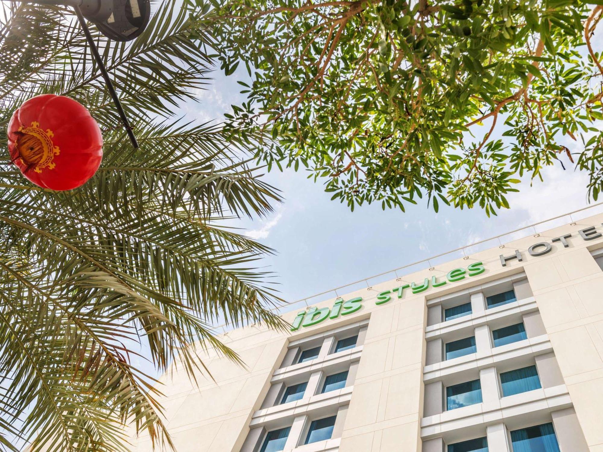 Hotel Ibis Styles Dragon Mart Dubaj Zewnętrze zdjęcie