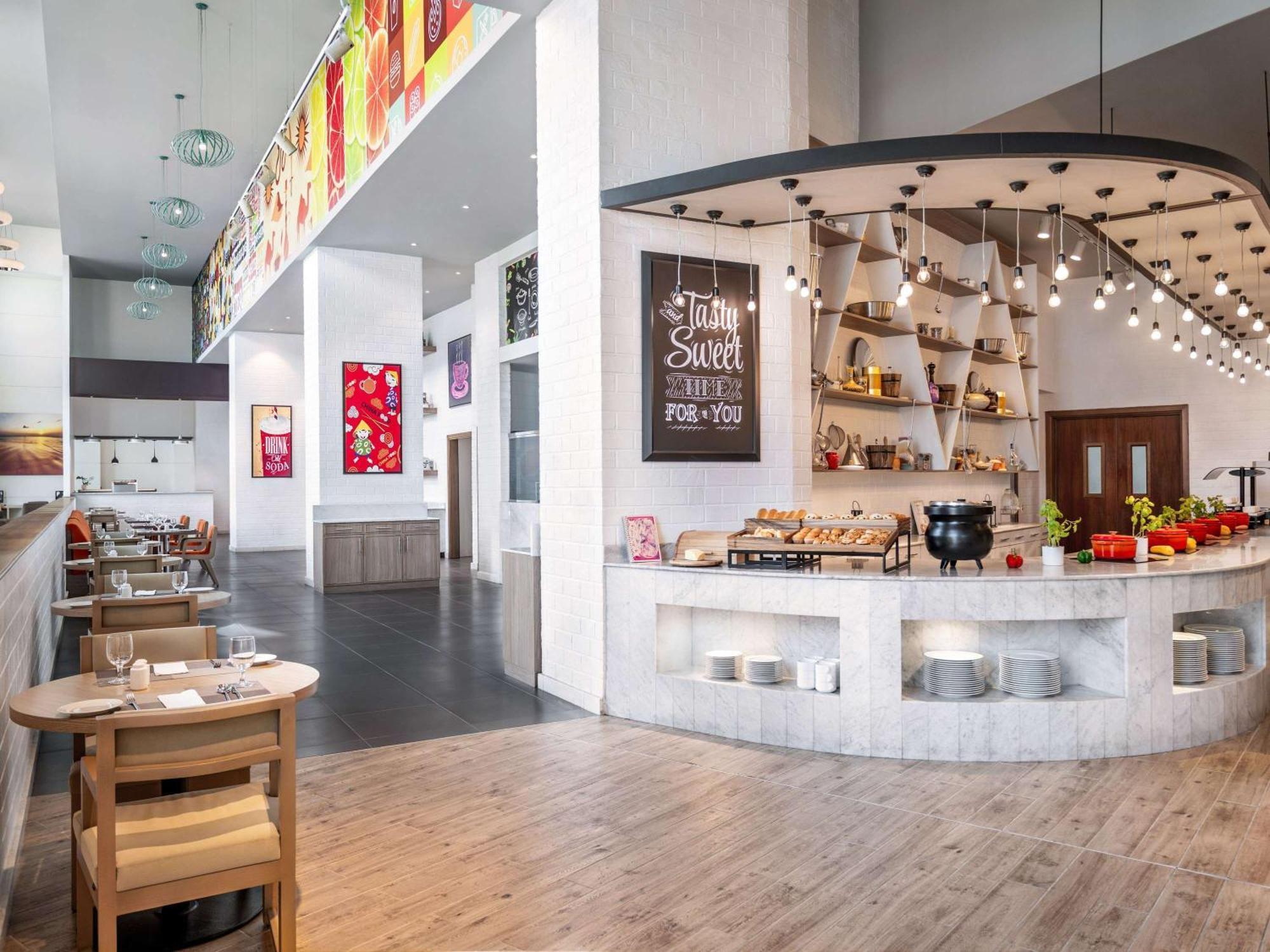 Hotel Ibis Styles Dragon Mart Dubaj Zewnętrze zdjęcie
